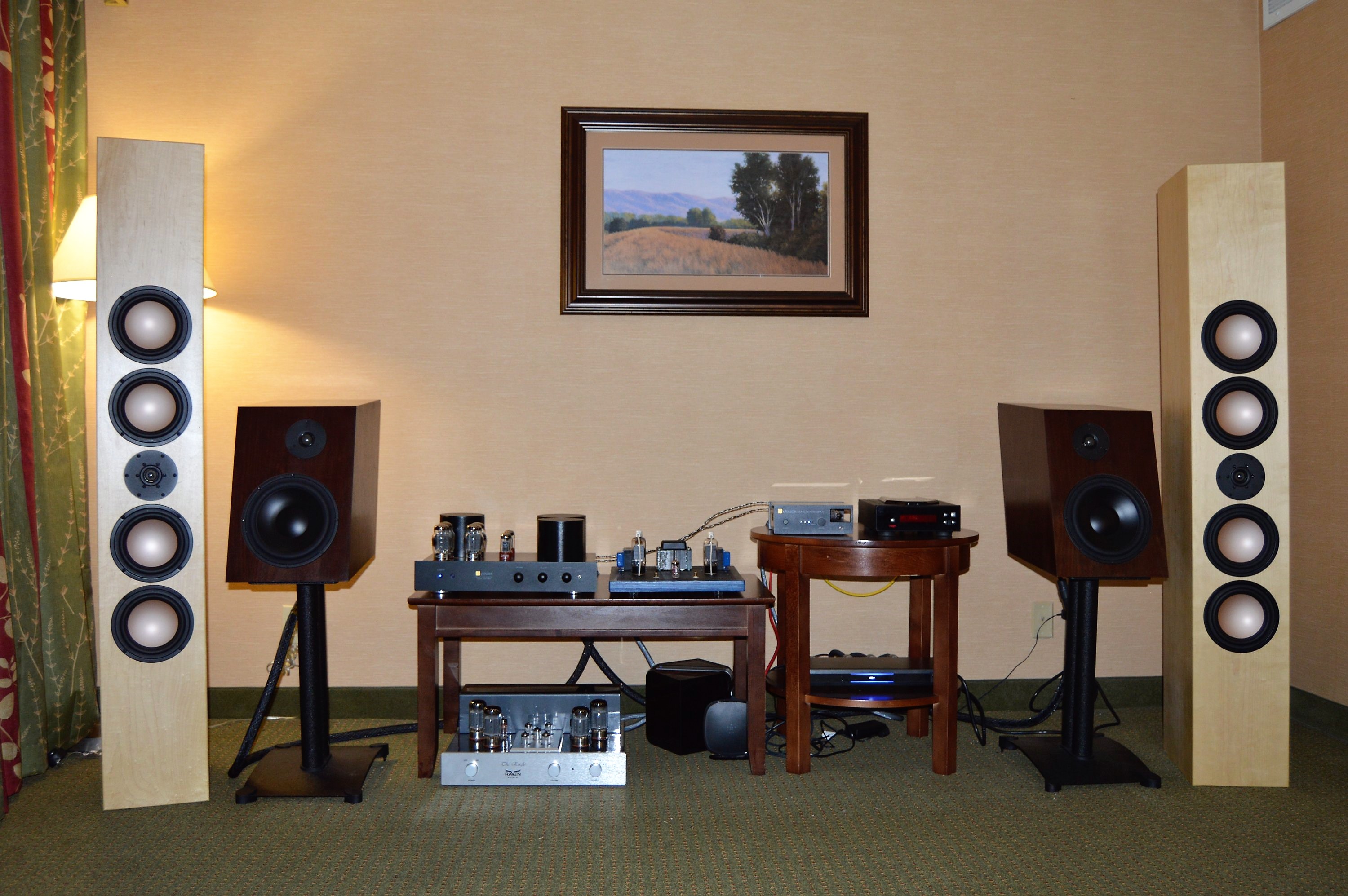 http://LoneStarAudiofest.com/2017/Photos/Dsc_0060.jpg