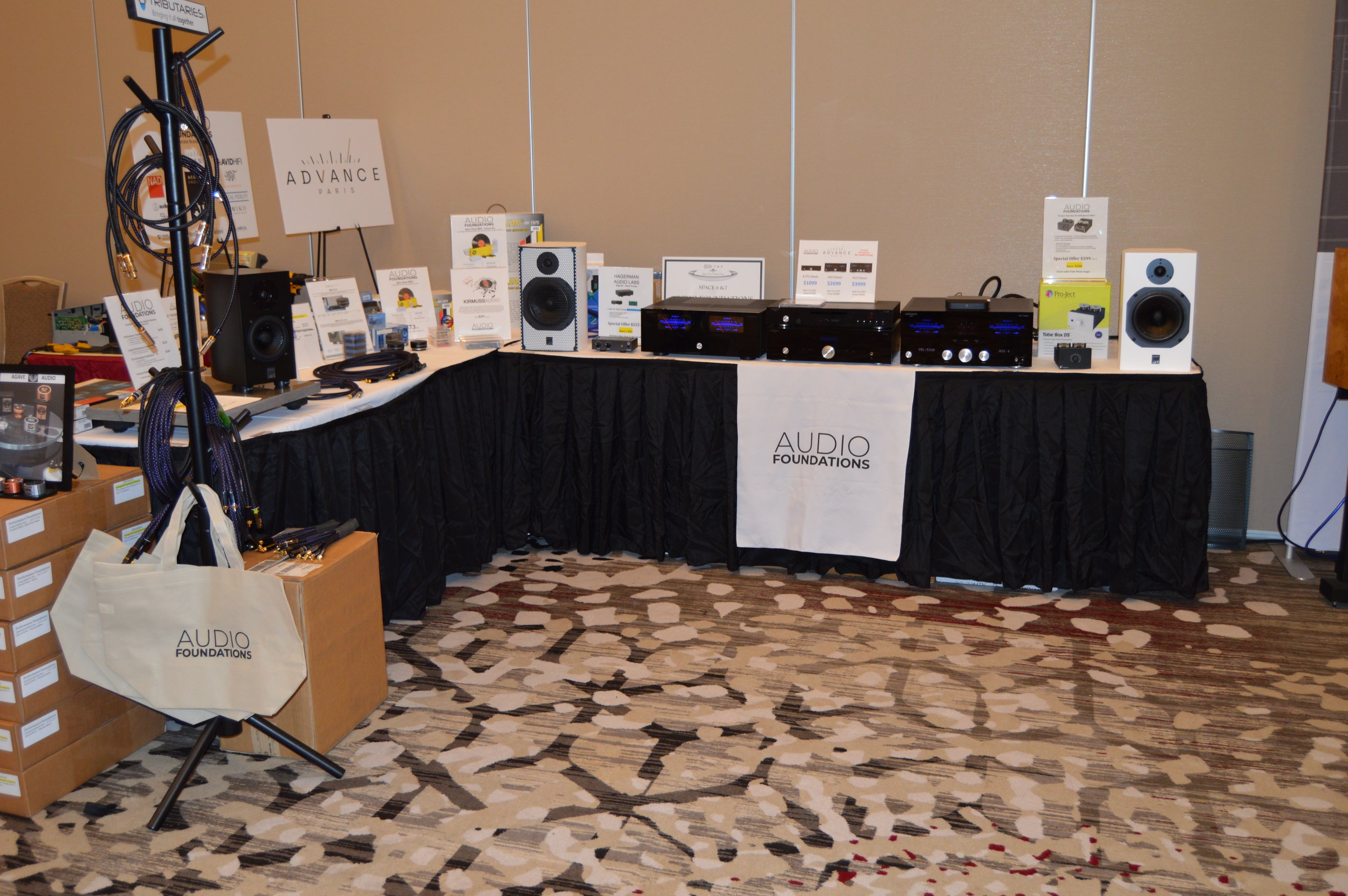 https://lonestaraudiofest.com/2025/Photos/Dsc_0138.jpg