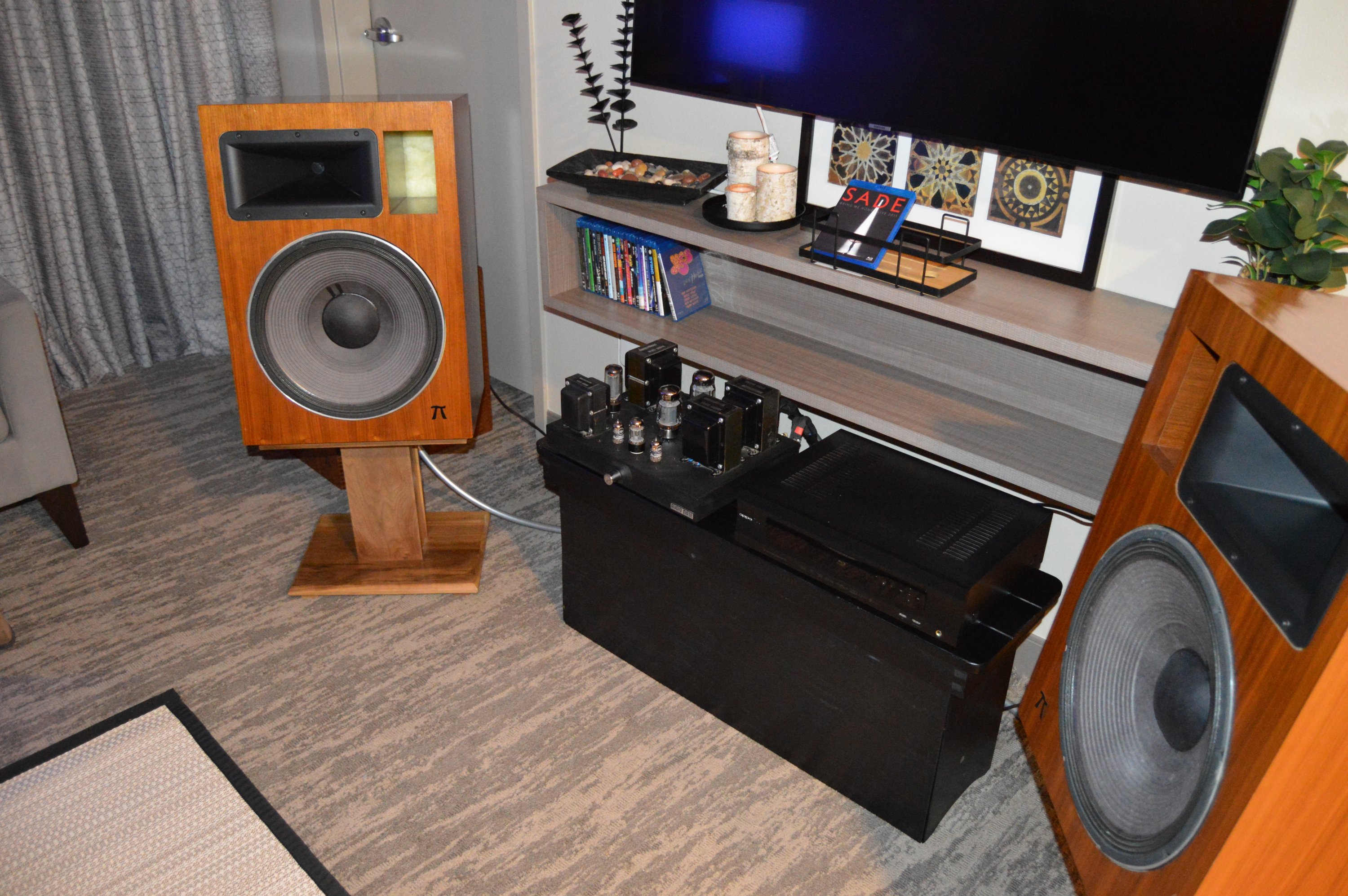 https://lonestaraudiofest.com/2026/Photos/Dsc_0003.jpg
